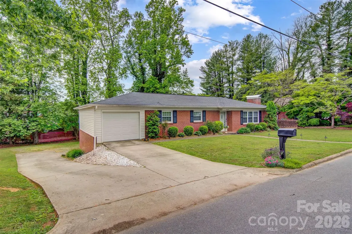 1019 Pennton Avenue Sw, Lenoir, NC 28645 - #1