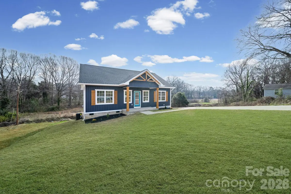 412 S Hill Street, Gastonia, NC 28052 - #1