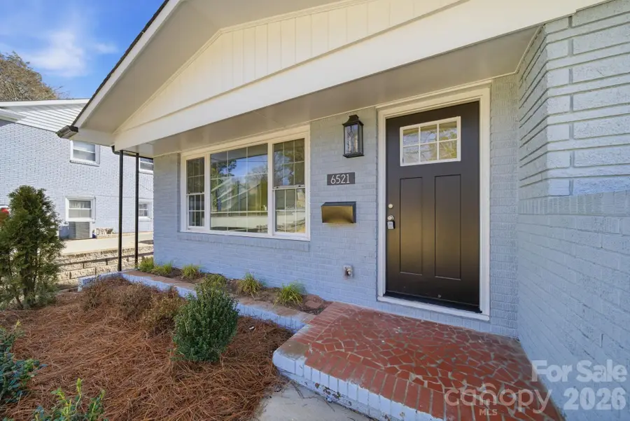 6521 Highwood Place, Charlotte, NC 28210 - #2