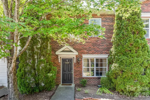 2108 Sardony Lane, Charlotte, NC 28213