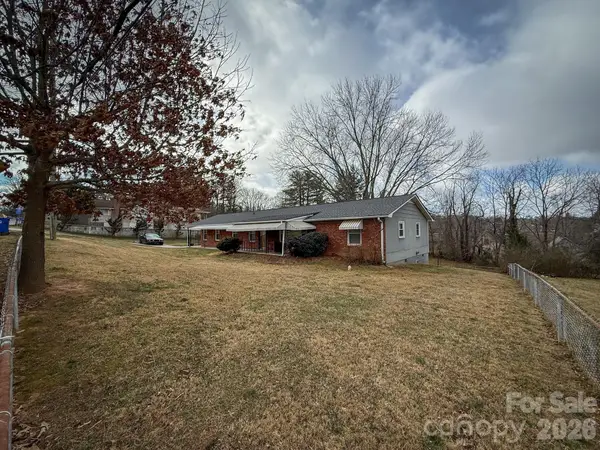 483 Caribou Road, Asheville, NC 28803