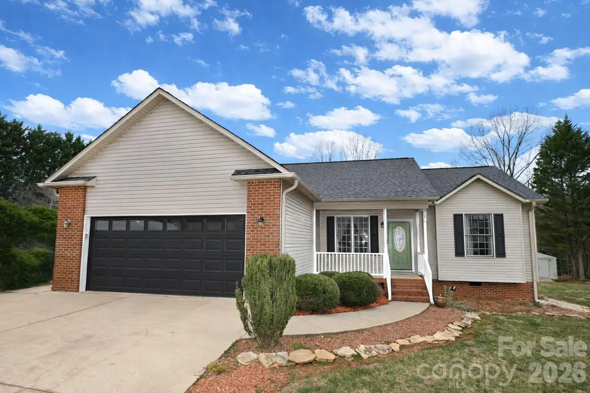 5505 Creek Point Drive, Hickory, NC 28601 - #1