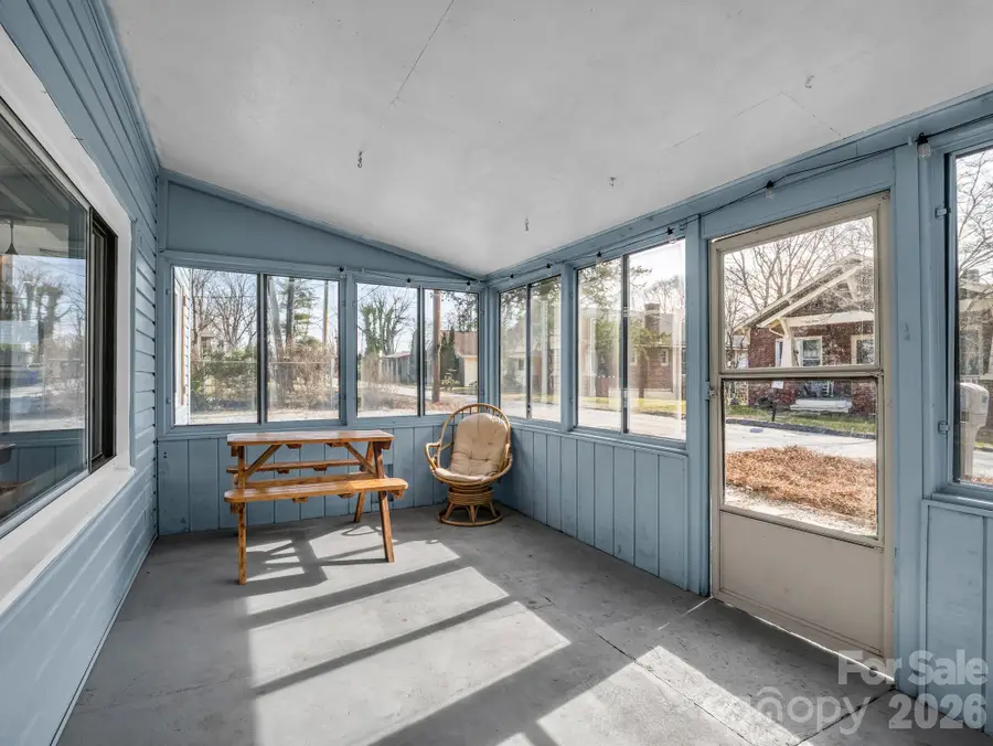 609 Edgewood Avenue, Hendersonville, NC 28792 - #3