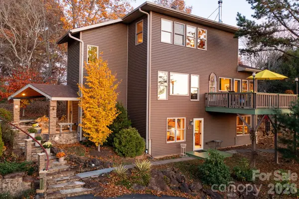 105 Avondale Heights Road, Asheville, NC 28803