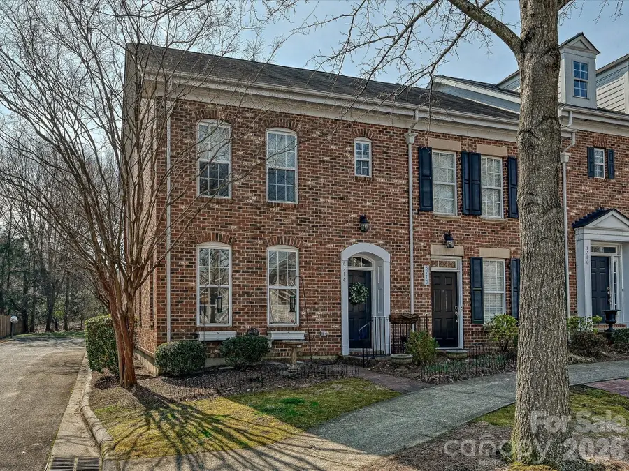 8714 Beaver Creek Drive, Charlotte, NC 28269 - #2