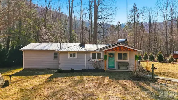 7495 Laurel Street, Collettsville, NC 28611