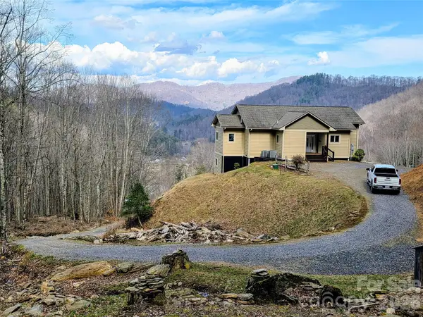 254 Ray Mine Road, Burnsville, NC 28714