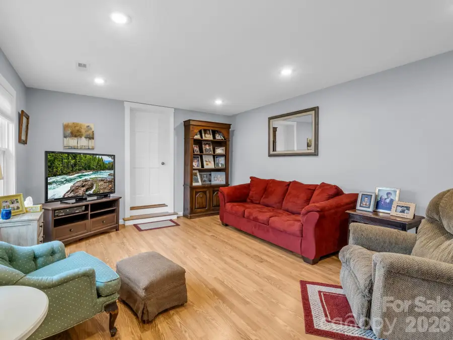 1086 Carters Ridge Road, Spruce Pine, NC 28777 - #3