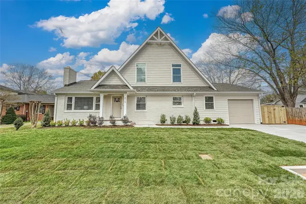 815 Hartness Avenue, Charlotte, NC 28211