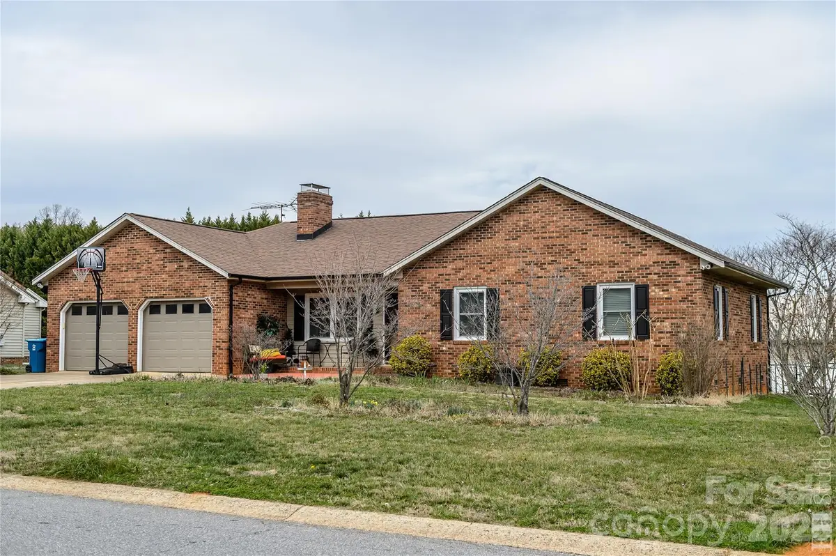 5164 Olde School Drive #44, Hickory, NC 28602 - #1