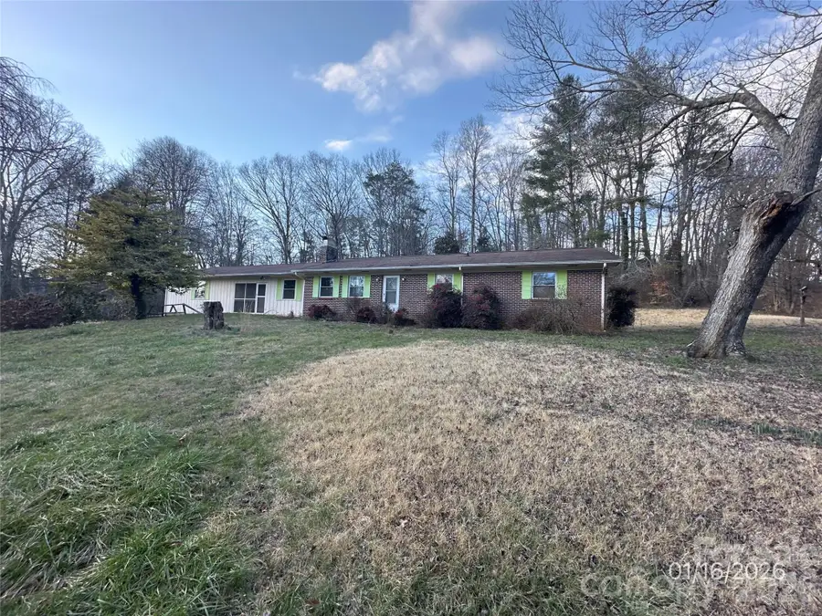 129 Ridgecrest Avenue, Marble, NC 28905 - #2