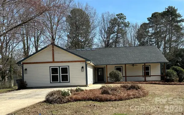 7159 Moss Point Drive, Charlotte, NC 28277