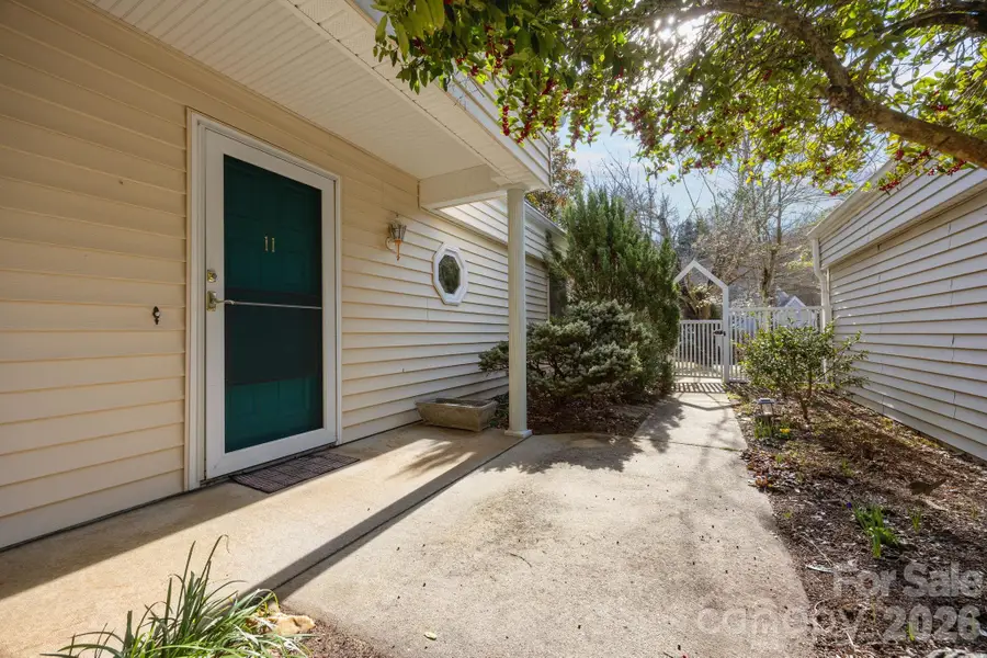 11 Stuart Circle, Asheville, NC 28804 - #2