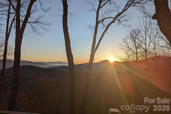 121 Stoney Falls Loop #E4, Burnsville, NC 28714