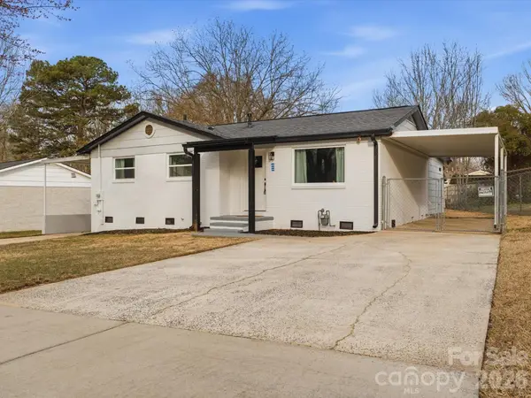 9243 Edgevale Drive, Charlotte, NC 28216