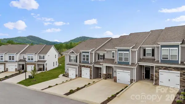 558 Big Sur Loop, Asheville, NC 28806