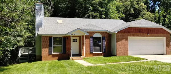 5830 Stone Bluff Court, Charlotte, NC 28214