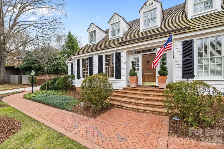 1219 Scotland Avenue, Charlotte, NC 28207 - #2