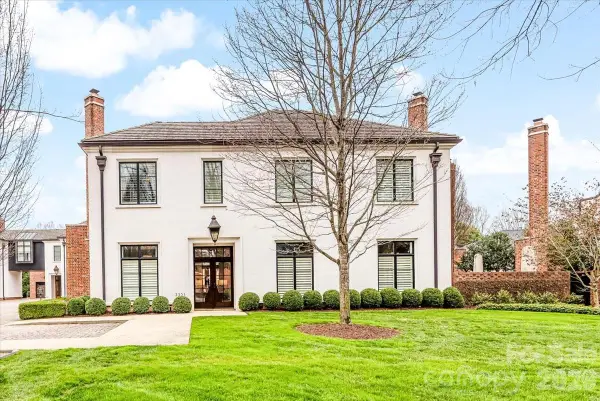 2331 Selwyn Avenue, Charlotte, NC 28207