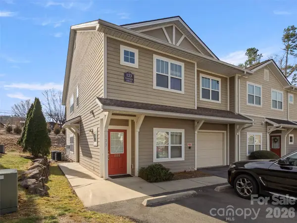 123 Foxden Drive #201, Fletcher, NC 28732