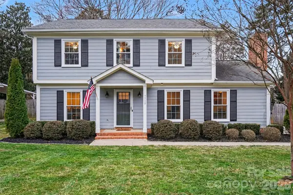 7729 Surreywood Place, Charlotte, NC 28270