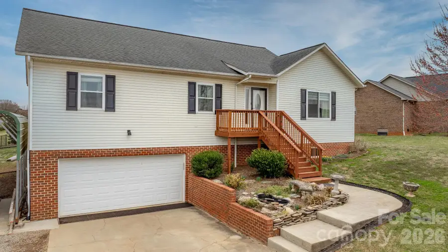 4820 Wordsworth Circle, Conover, NC 28613 - #2