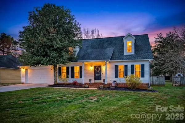 6107 Colchester Lane, Matthews, NC 28104