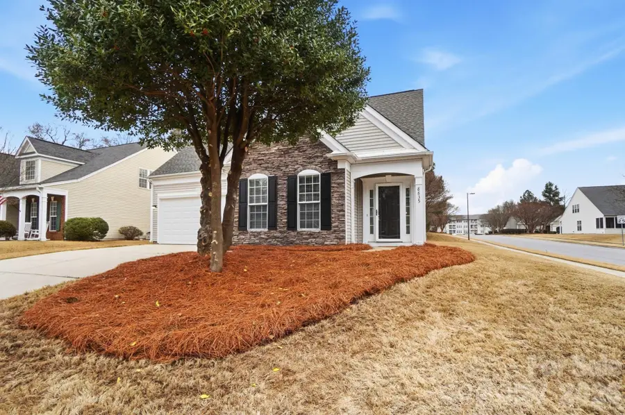 8835 Kestral Ridge Drive, Charlotte, NC 28269 - #2