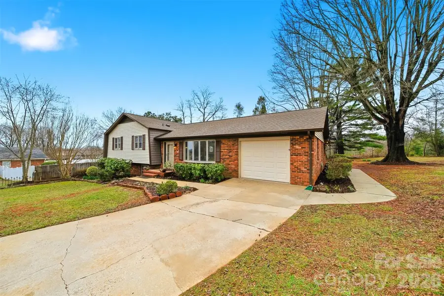 4776 Kennedy Street, Hickory, NC 28602 - #3