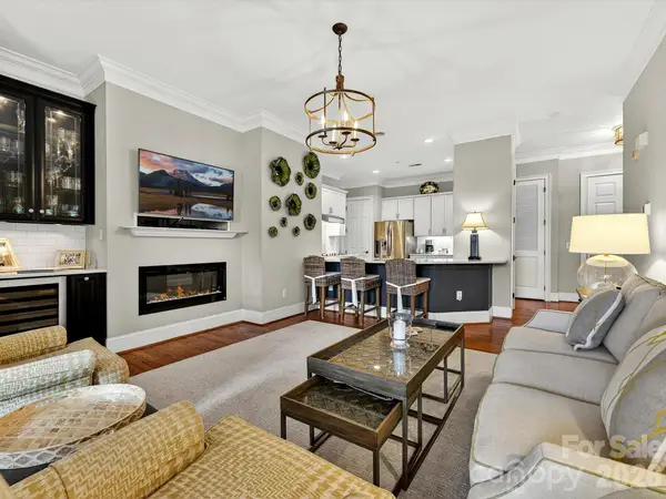 6767 Louisburg Square Lane, Charlotte, NC 28210