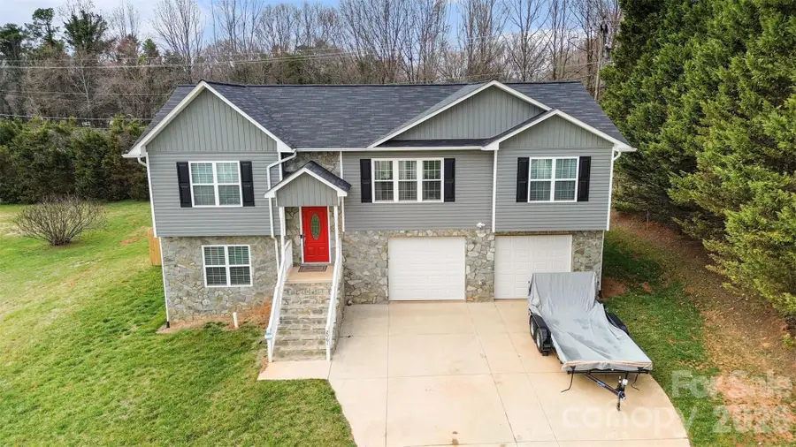 2061 Gary Lane, Hickory, NC 28602 - #2