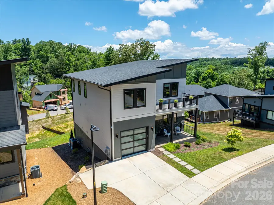 303 Iron Ridge Loop, Asheville, NC 28806 - #2