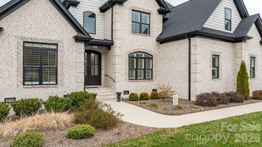 92 41st Avenue Nw #20, Hickory, NC 28601 - #3