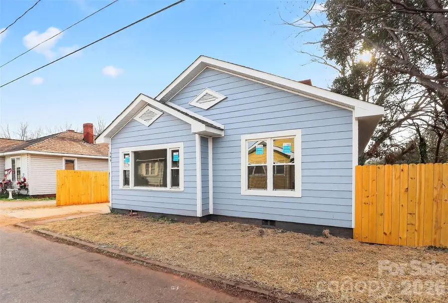 399 Woodlawn Avenue, Cramerton, NC 28032 - #2