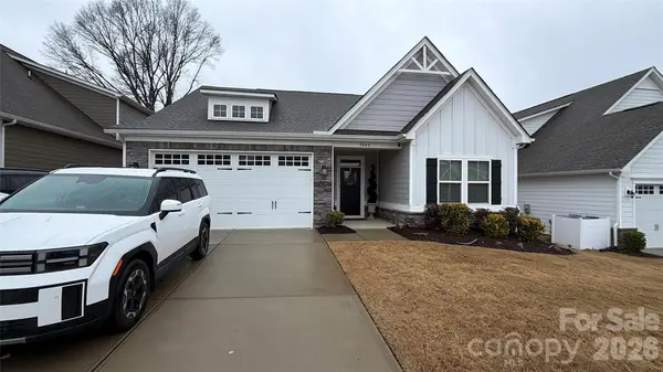 5042 Summer Surprise Lane, Charlotte, NC 28215