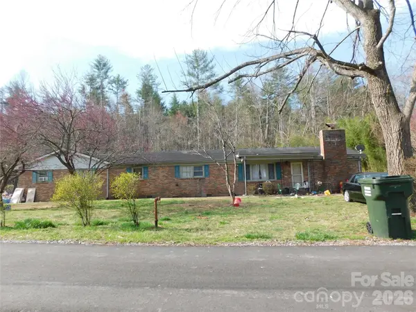 102 Jeff Street, Hendersonville, NC 28739