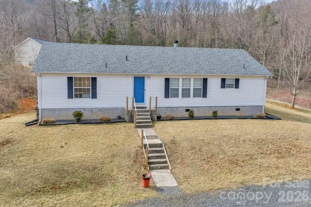 401 Lynn Gap Road, Spruce Pine, NC 28777 - #1