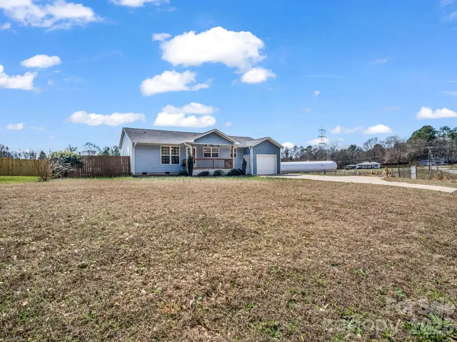 655 W Oconee Street, Chesnee, SC 29323 - #3