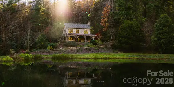 111 Fiddlehead Lane, Zirconia, NC 28790