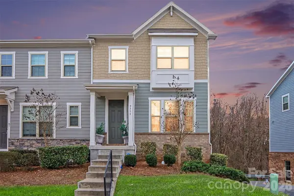 9524 Ainslie Downs Street, Charlotte, NC 28273