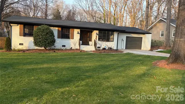 5841 Donegal Drive, Charlotte, NC 28212