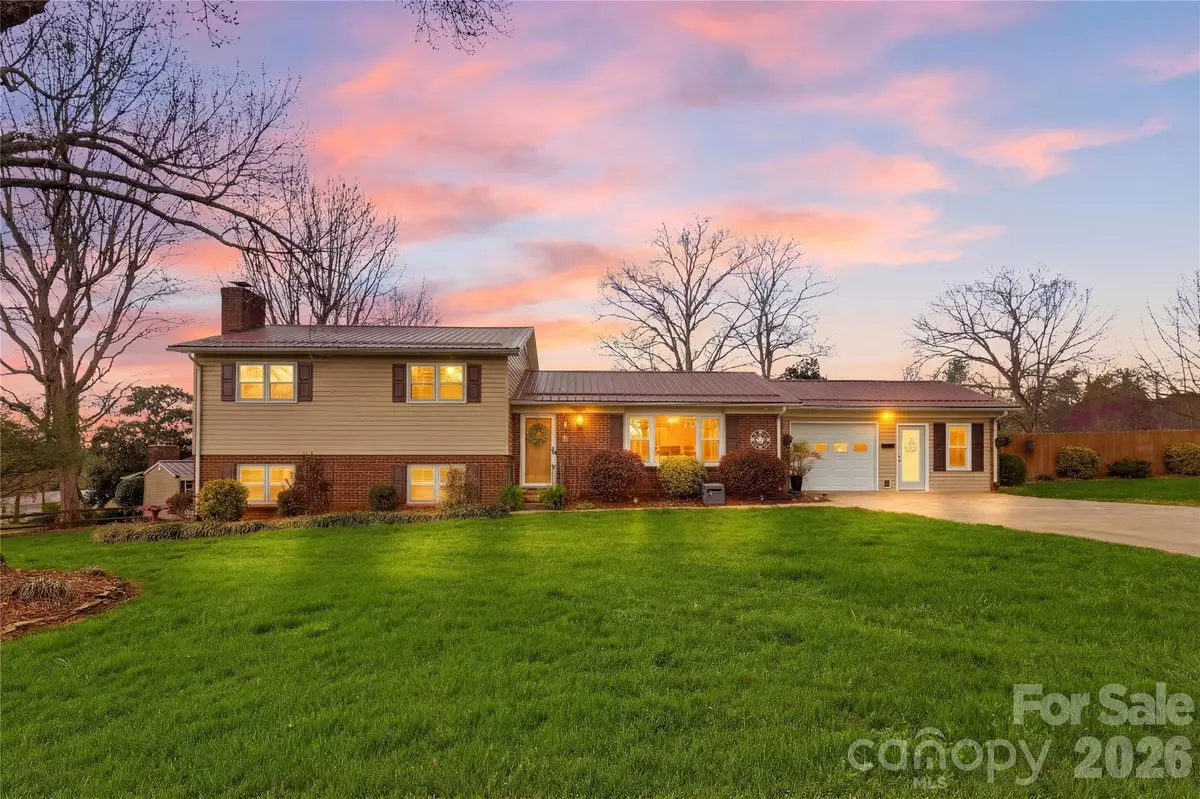 235 Havenhurst Road, Hickory, NC 28601 - #1