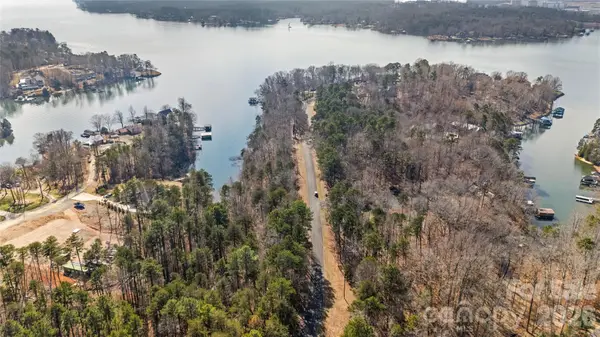 16715 Harbor View Road, Charlotte, NC 28278