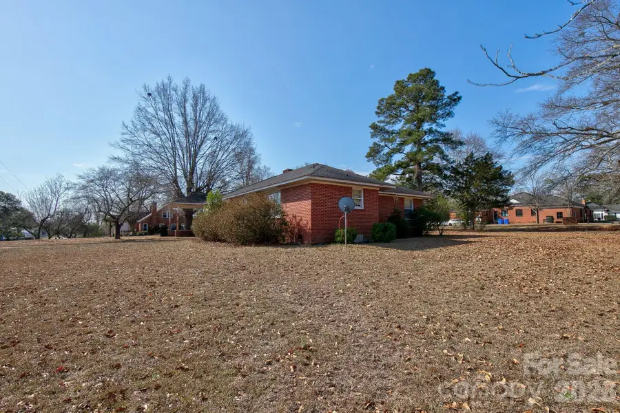 212 S Sycamore Street, Pageland, SC 29728 - #2