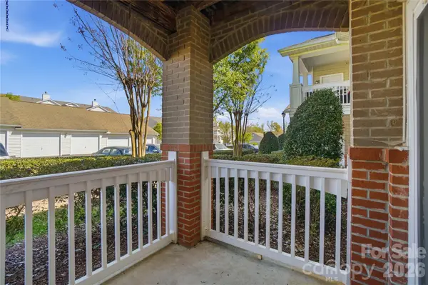 16742 Amberside Road E, Cornelius, NC 28031