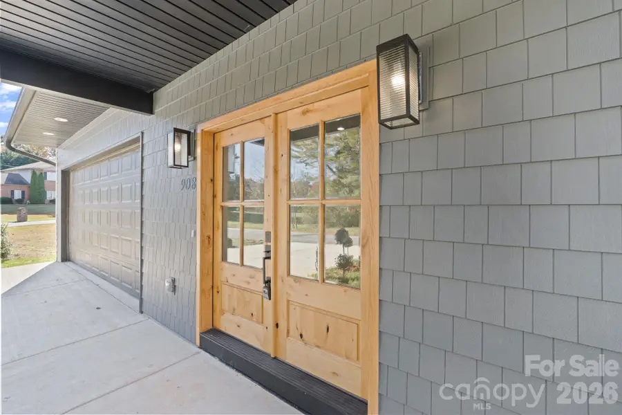 908 30th Avenue Drive Nw, Hickory, NC 28601 - #2