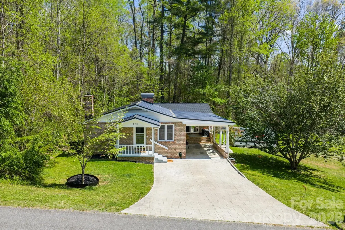 913 Dorothy Street, Hendersonville, NC 28791 - #1