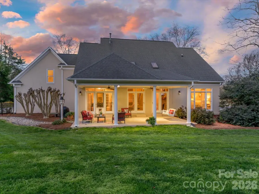 6122 Highview Road, Matthews, NC 28104 - #2