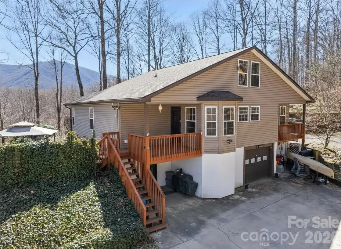 401 Tipstill Cove, Waynesville, NC 28786 - #1