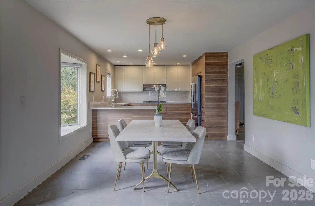 204 Fleetwood Plaza, Hendersonville, NC 28739 - #1